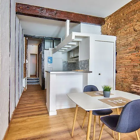 Lovely Authentic In The Heart Of Apartment