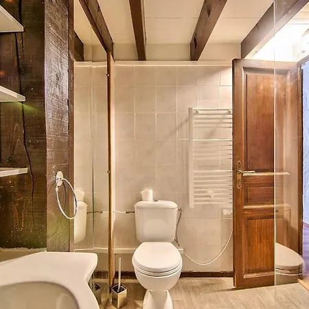 Lovely Authentic In The Heart Of Apartment *